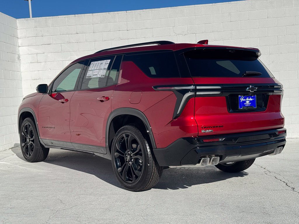New 2027 Chevrolet Traverse RS w/ LPO, Floor Liner Package FWD image 11