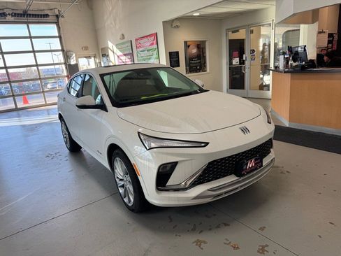 Used 2024 Buick Envista Avenir image 3