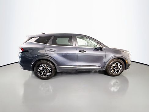 Used 2024 Kia Sportage LX image 11