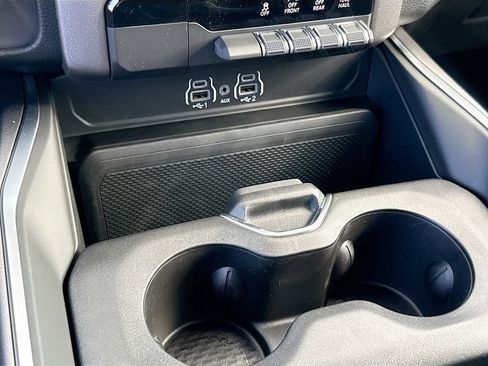 New 2026 RAM 1500 Big Horn AWD/4WD image 17