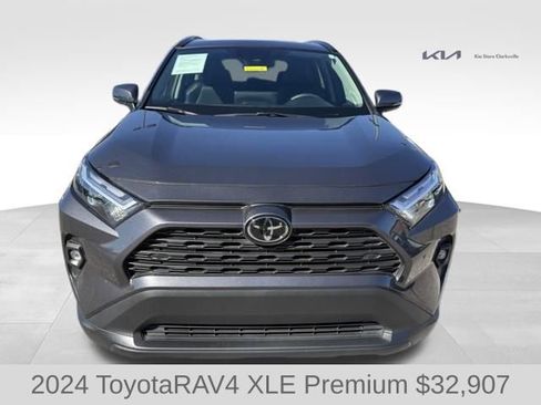Used 2024 Toyota RAV4 XLE Premium image 3