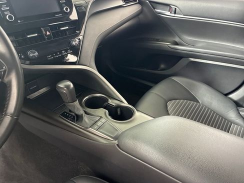 Used 2024 Toyota Camry SE image 23