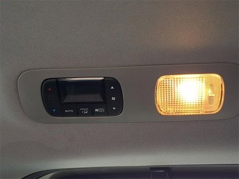 Used 2019 Honda Odyssey Touring image 15