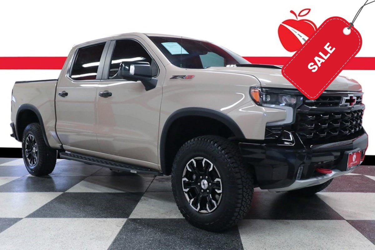 Used 2022 Chevrolet Silverado 1500 ZR2 w/ Technology Package AWD/4WD image 1