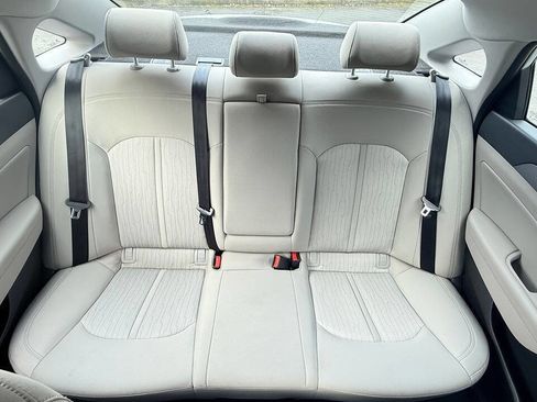 Used 2017 Hyundai Sonata SE image 27