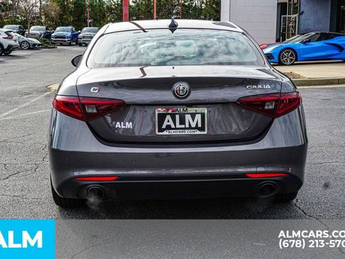 Used 2023 Alfa Romeo Giulia Sprint image 11