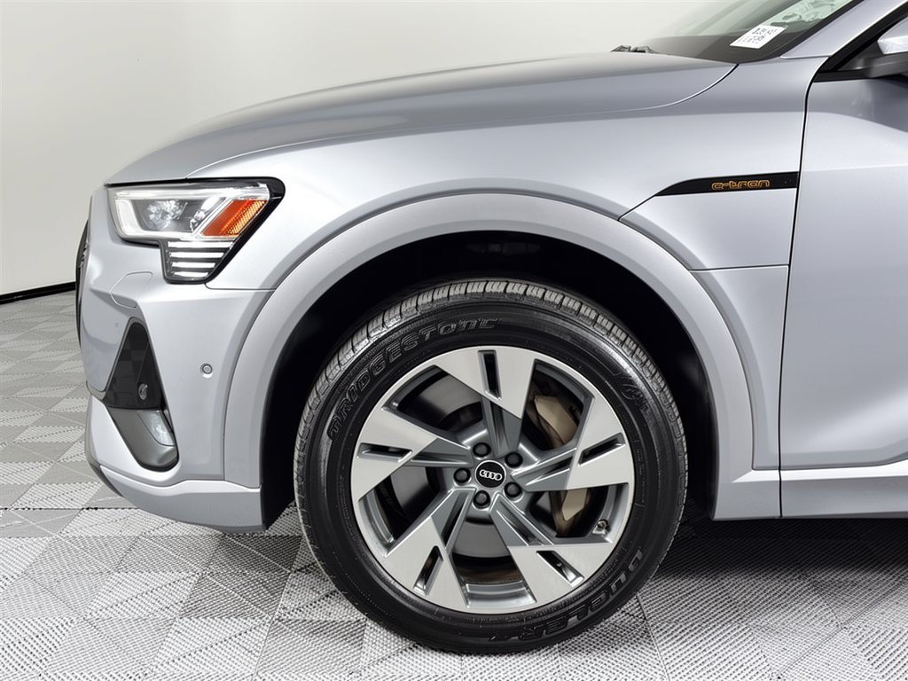 Used 2022 Audi e-tron Premium AWD/4WD image 13