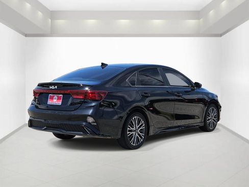 Used 2023 Kia Forte GT-Line w/ GT-Line Premium Package FWD image 4