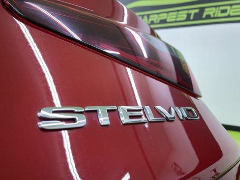 Used 2018 Alfa Romeo Stelvio Ti Sport image 15