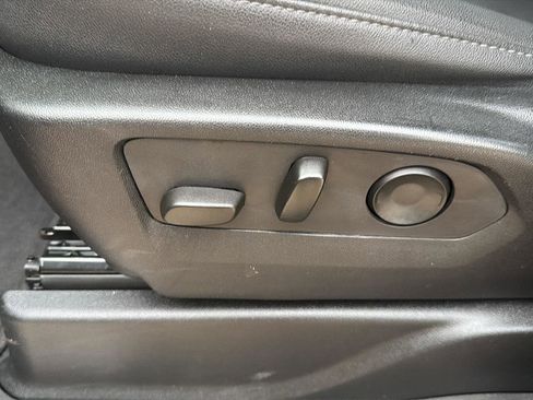 Used 2024 Chevrolet Tahoe LT image 18