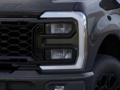 New 2026 Ford F250 Lariat w/ Black Appearance Package AWD/4WD image 18