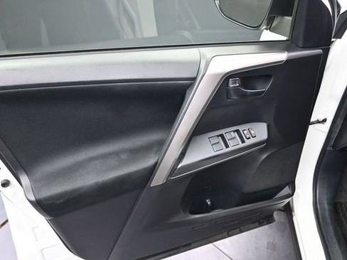 Used 2017 Toyota RAV4 LE FWD image 14