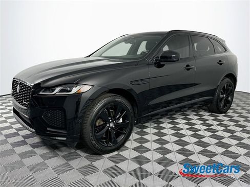 Used 2025 Jaguar F-PACE R-Dynamic S image 3