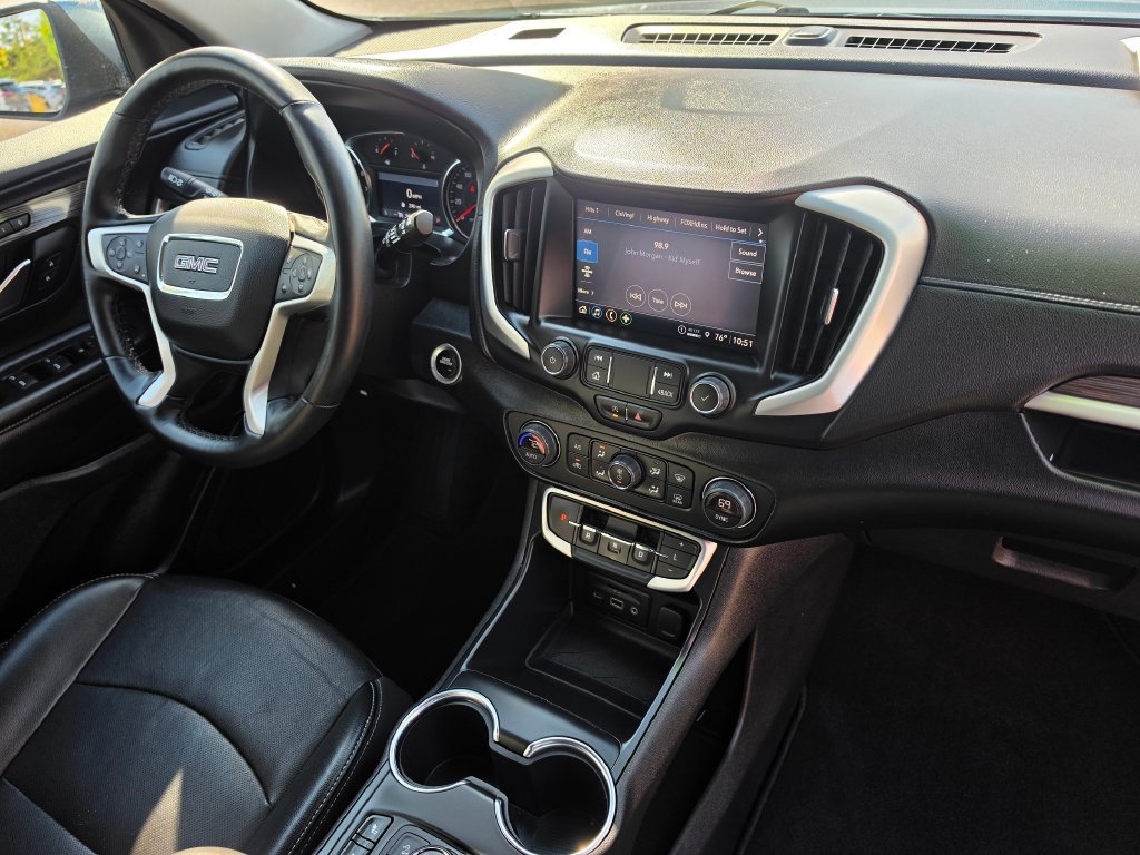 Used 2024 GMC Terrain SLT AWD/4WD image 10