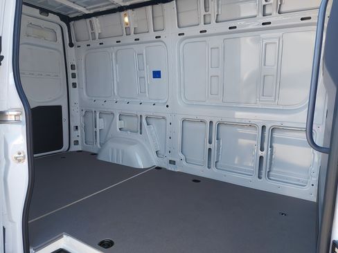 Used 2025 Mercedes-Benz Sprinter 2500 image 11