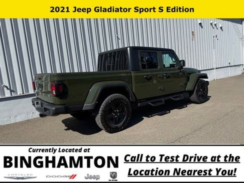 Used 2021 Jeep Gladiator Sport AWD/4WD image 5