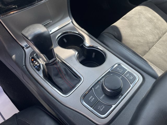 Used 2021 Jeep Grand Cherokee Trailhawk AWD/4WD image 23