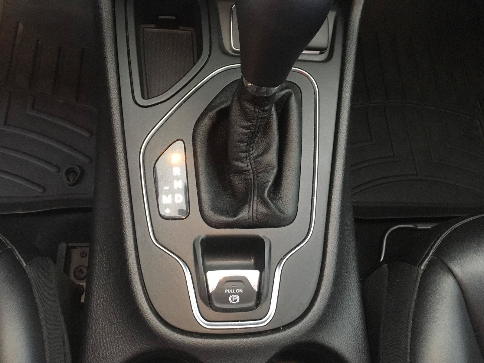 Used 2019 Jeep Cherokee Latitude Plus FWD image 30