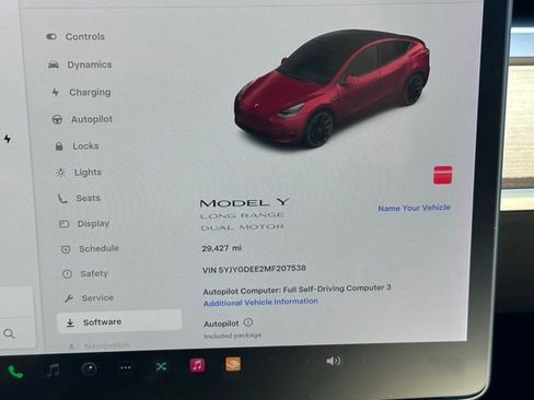 Used 2021 Tesla Model Y Long Range image 13