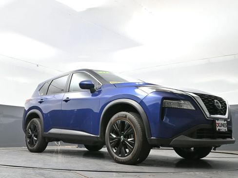 Used 2023 Nissan Rogue SV image 26