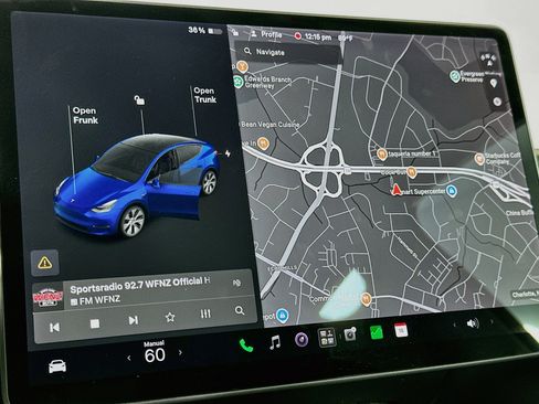 Used 2021 Tesla Model Y Long Range AWD/4WD image 21