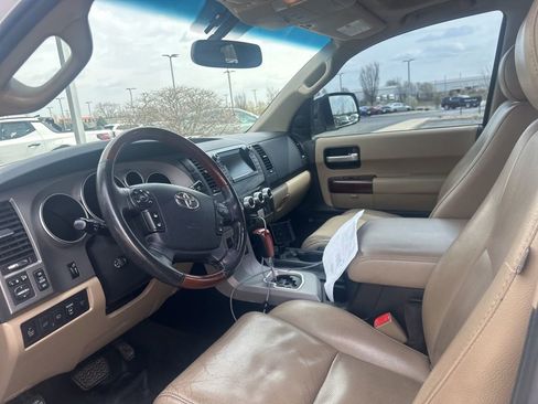 Used 2012 Toyota Sequoia Platinum image 10