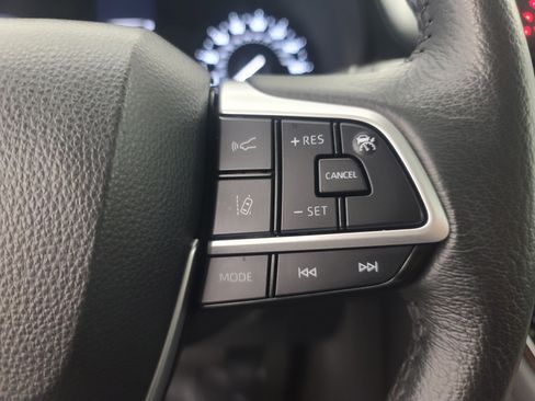 Used 2024 Toyota Sienna XLE image 31