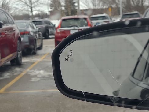 Used 2019 Ford Fusion SE w/ Equipment Group 151A image 25