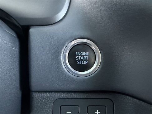 Used 2022 Toyota Tundra Platinum image 23