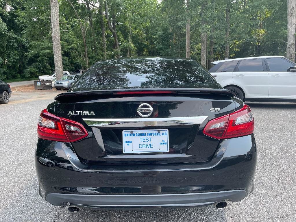 Used 2017 Nissan Altima 2.5 SR w/ Midnight Edition Package FWD image 8