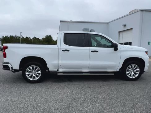 Used 2024 Chevrolet Silverado 1500 Custom image 9