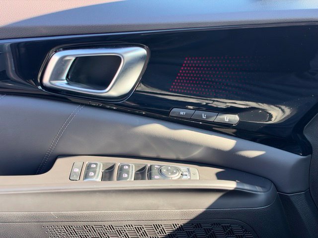 Used 2025 Kia Carnival SX Prestige FWD image 27