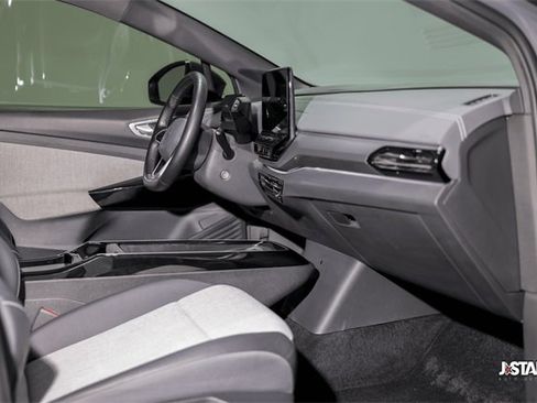 Used 2023 Volkswagen ID.4 Pro image 7