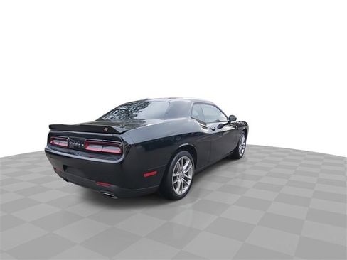 Used 2022 Dodge Challenger GT image 8
