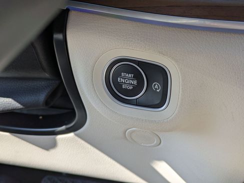 Used 2024 Mercedes-Benz GLS 450 4MATIC image 21