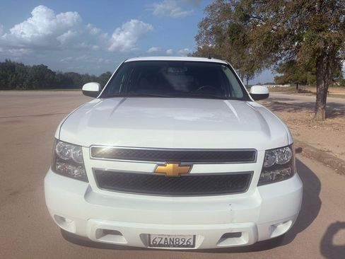Used 2013 Chevrolet Suburban LS RWD image 47