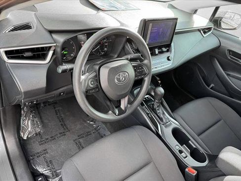 Used 2023 Toyota Corolla LE image 9