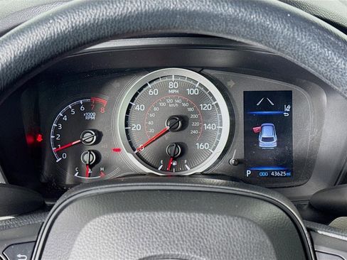 Used 2022 Toyota Corolla Cross L image 14