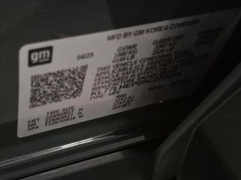 Used 2025 Chevrolet Trax LT FWD image 22