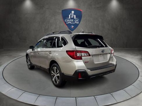Used 2018 Subaru Outback 2.5i Limited image 3