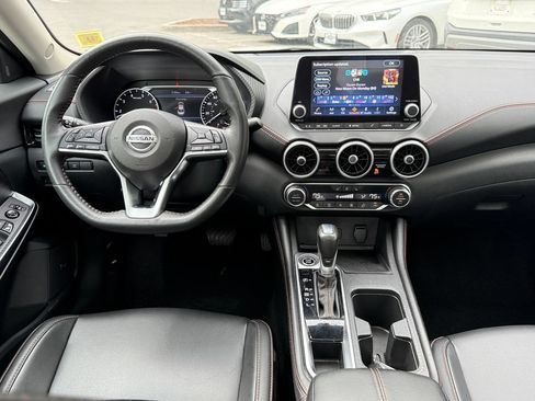 Used 2023 Nissan Sentra SR w/ SR Premium Package FWD image 11