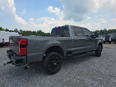 Used 2025 Ford F250 XLT w/ Black Appearance Package AWD/4WD image 5