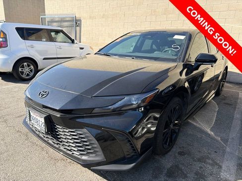 Used 2025 Toyota Camry SE w/ Multimedia Upgrade Package FWD image 3