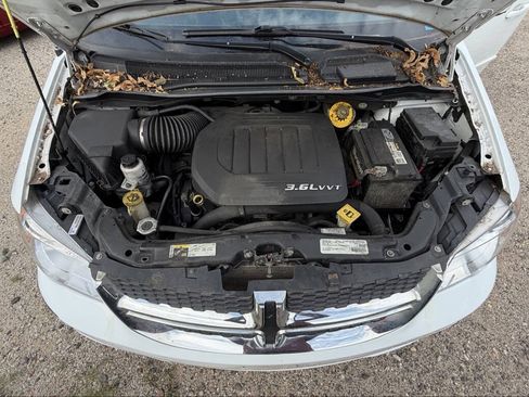 Used 2017 Dodge Grand Caravan SXT FWD image 41