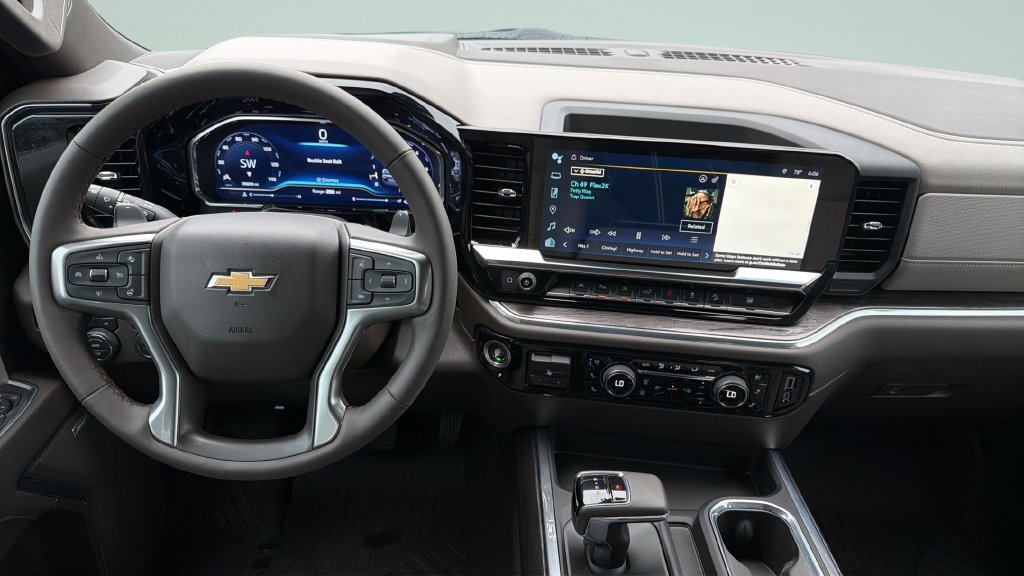 Used 2024 Chevrolet Silverado 1500 LTZ AWD/4WD image 19