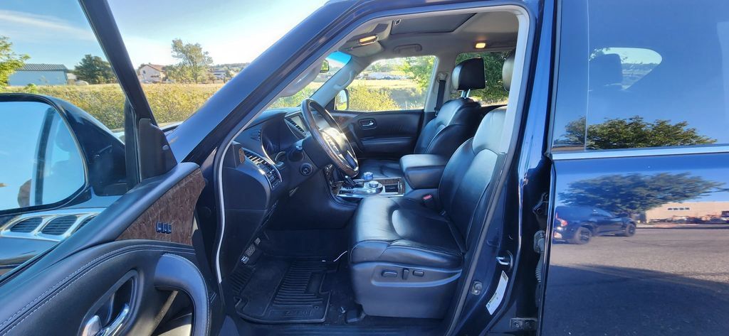 Used 2017 INFINITI QX80 4WD w/ Driver Assistance Package image 3