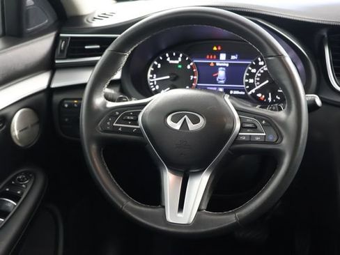 Used 2022 INFINITI QX50 Essential image 10