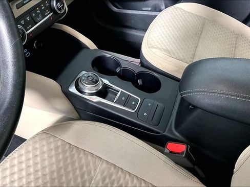 Used 2020 Ford Escape SE AWD/4WD image 7