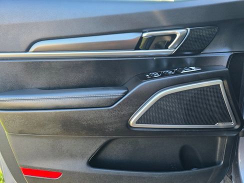 Used 2023 Kia Telluride S w/ S Sunroof Package image 17