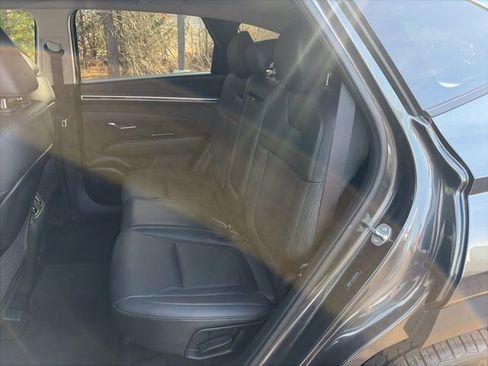 Used 2022 Hyundai Tucson Limited w/ Cargo Package image 16